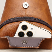 Poche aimantée de la sacoche avec un smartphone