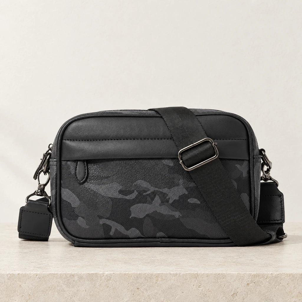 Sacoche rectangulaire homme gris foncé à motif camouflage