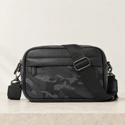 Sacoche rectangulaire homme gris foncé à motif camouflage